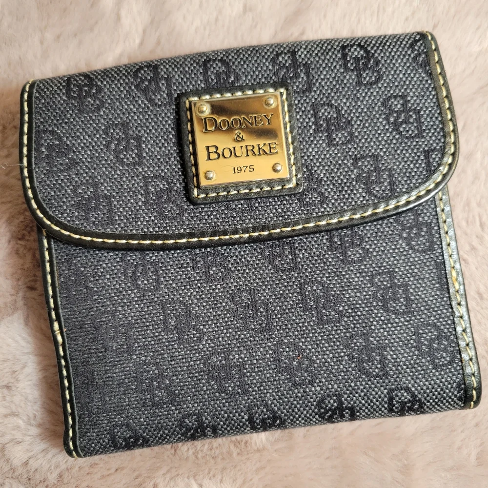 Dooney & Bourke Black and Gray Shoulder Bag Set